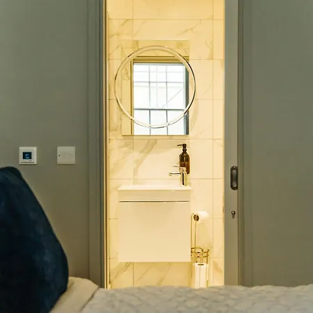 Abbey Hideout - Lovely 1-Bed Apt In Heart Of Bath Exterior photo